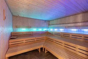 Apartment with sauna, garden & terrace - Image 2