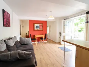 Cottage with garden - Image 3