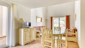 Nice house with terrace & pool | Lake view | Pet-friendly - Image 4