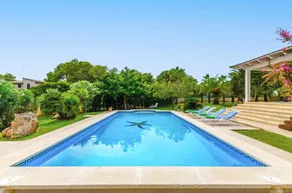 Child-friendly villa with terrace, barbecue & garden - Image 4