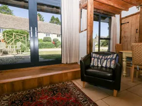 Cottage with garden - Image 5