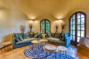 Charming, Peaceful Holiday Villa near the Sea with Lagoon View, Wi-Fi & AC - Image 5