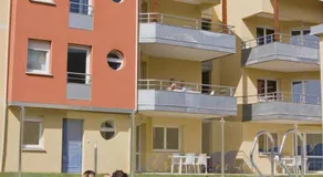 Child-friendly charming flat with terrace, garden & pool | Next to the beach - Image 3