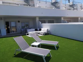 Voll ausgestattetes Apartment mit Pool, Garten und Terrasse | Meerblick | Perfekt für die Arbeit von Zuhause - Image 3