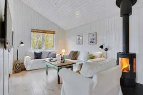 Fully equipped charming house with BBQ, terrace & garden - Image 3
