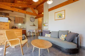 Apartment with BBQ, garden & terrace | Garden view - Image 2
