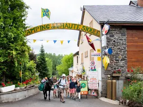Location insolite conviviale et familiale avec terrasse | Avec animaux bienvenus - Image 4