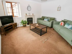 Cottage with garden - Image 3