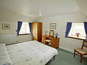 Children-friendly cottage with garden - Image 5