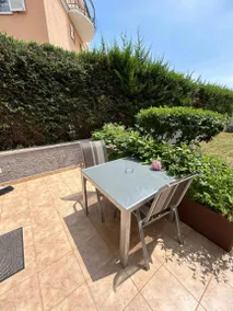 Lovely apartment with terrace, barbeque & garden - Image 4
