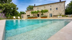 Charming flat with garden, terrace & private pool | Garden view - Image 5
