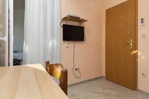 Holiday apartment with terrace, barbecue & garden | Beach nearby - Image 5