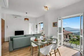 Children-friendly flat | Lake view - Image 4