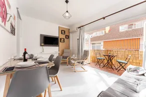 Apartment with terrace | City view - Image 3