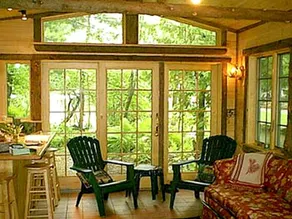 All Season Romantic One-Room Cabin on Moody Pond, in Upstate New York - Image 3