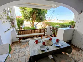 Ferienwohnung mit Garten, Pool und Terrasse | Gartenblick | Neben dem Strand - Image 4