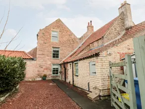Fully equipped charming cottage with garden | Dogs allowed - Image 2