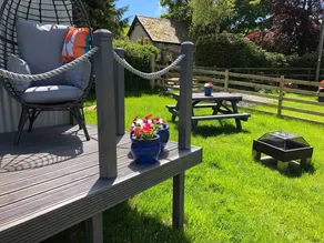 Cabin with BBQ & garden - Image 4