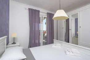 Fully equipped holiday apartment with terrace | Panoramic view - Image 4