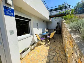 House with terrace - Image 3