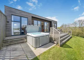 Chalet with terrace, sauna & jacuzzi - Image 5