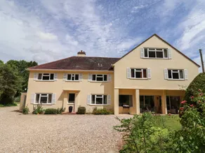 Family-oriented cottage with garden | Pets are welcome - Image 2