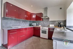 Gite with barbecue, terrace & garden - Image 3
