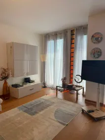 Apartment with pool, barbeque & garden - Image 5