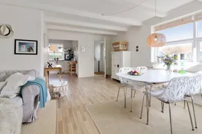 Flat with barbeque & terrace - Image 3