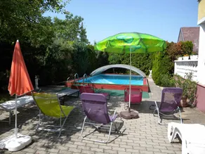 Ferienhaus mit Garten, Terrasse und Pool - Image 5