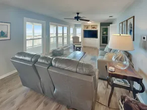 Getaway on the Bay - Image 5