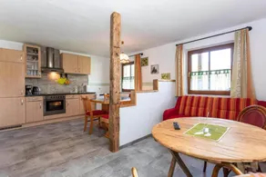 Flat with barbecue, garden & jacuzzi - Image 3