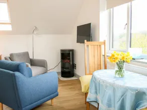 Cottage with garden - Image 5