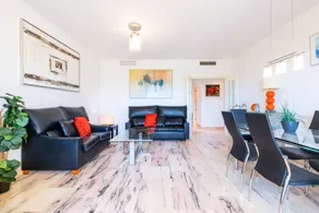 Fully equipped flat with terrace, garden & pool | Sea view - Image 5