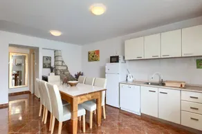 Holiday home with pool, barbeque & terrace - Image 5