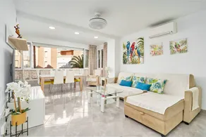 Ferienwohnung mit Pool und Garten | Meerblick - Image 2