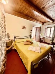 Agriturismo Montagna Verde: Camera antico borgo - Image 5