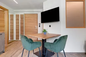 Apartment 'Nature House Mammoth Tree' – Strength, Tranquility & Connection to Nature - Image 3