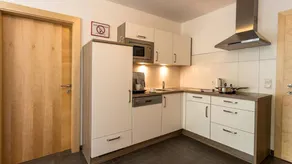 Family-friendly charming flat with garden & terrace - Image 5