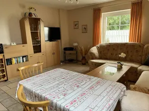 Flat with barbeque & garden - Image 3