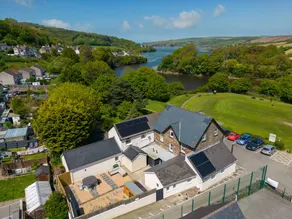Family-friendly lovely cottage with garden & jacuzzi | Dogs allowed - Image 2