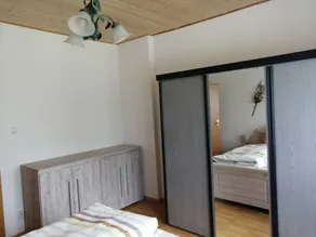 Appartement de vacances avec barbecue et jardin - Image 3