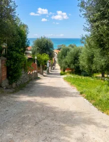 Appartamento con terrazza, giardino e barbecue | Vicino alla spiaggia - Image 2