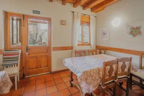 Familienorientiertes weiträumiges Ferienhaus mit Terrasse, Garten und Grill | Bergblick | Haustiere sind willkommen - Image 5