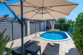 Apartment Ugrin, a relaxing vacation near Umag - Image 3