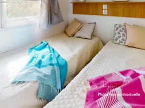 Family-friendly nice mobile home with heated pool & terrace - Image 5