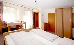 Nice dedicated room with pool, garden & terrace | Garden view - Image 4