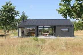House with terrace & garden - Image 2