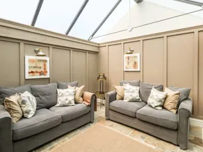 Fully equipped cottage with garden - Image 4