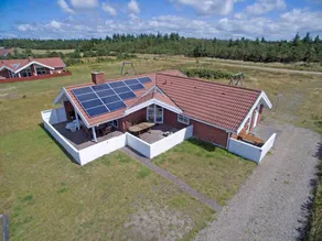 House with sauna, barbecue & jacuzzi - Image 2